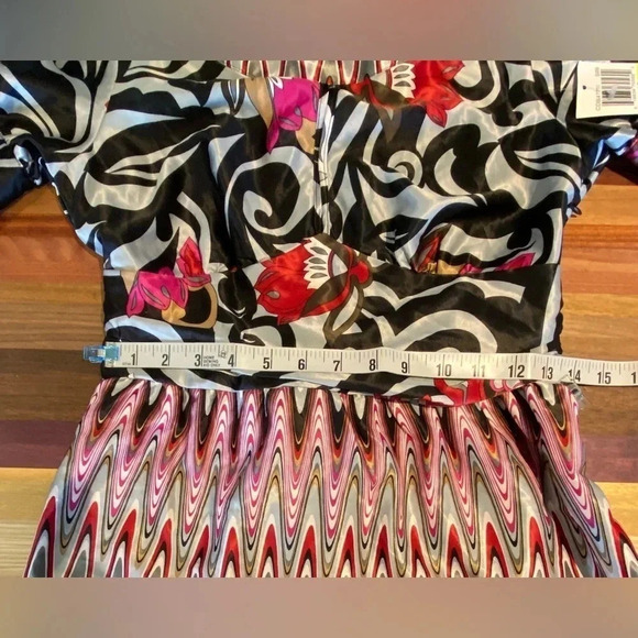 Sele Swirls & Paisley silk top, size M, NWT - Picture 4 of 8